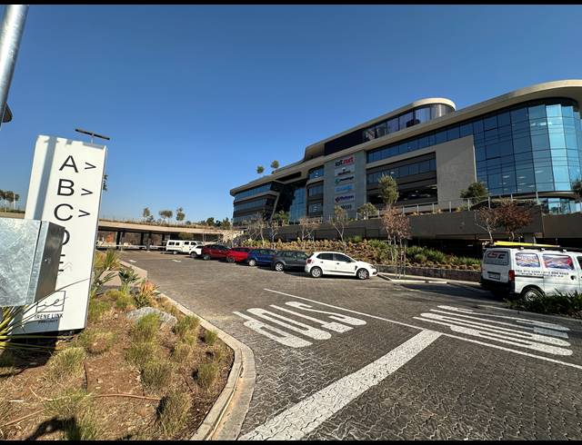 533M² OFFICE TO LET IN DORINGKLOOF